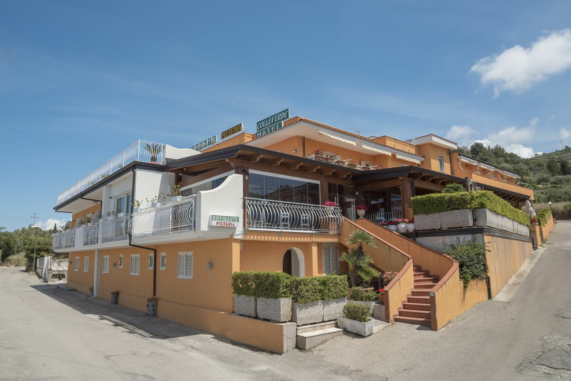 Hotel Ristorante Il Colleverde 3*
